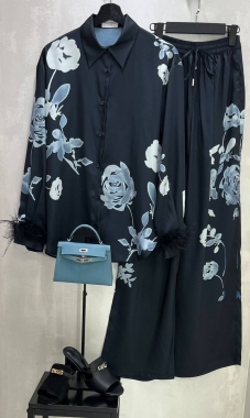 Костюм женский