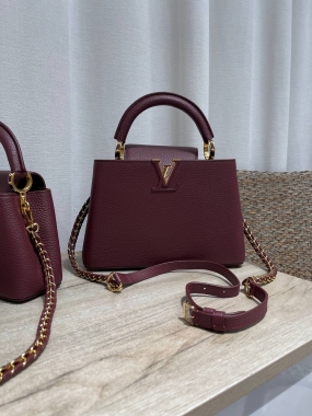 Сумка женская Capucines 27 cm