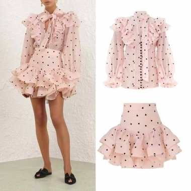 Костюм женский