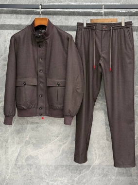 Костюм мужской