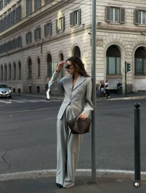  Костюм женский