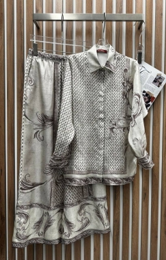 Костюм женский