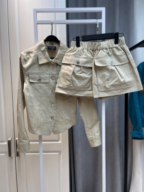 Костюм женский