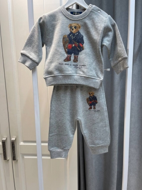 Костюм спортивный