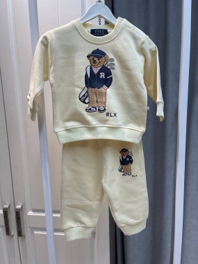 Костюм спортивный