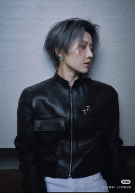 Кожаный бомбер 