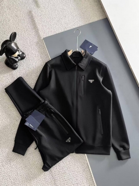  Костюм спортивный