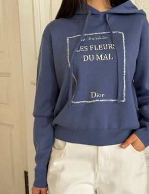 Свитер женский