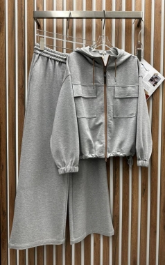 Костюм спортивный