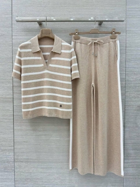 Костюм женский