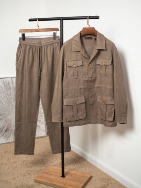 Костюм мужской