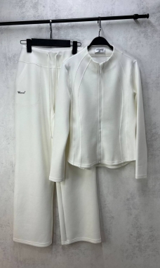  Костюм спортивный