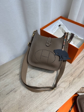 Сумка женская Evelyne 23 cm Clemence leather