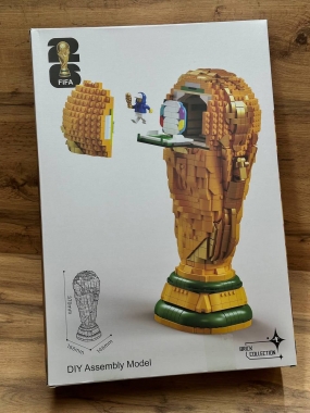 Официальный трофей Чемпионата мира по футболу FIFA LEGO