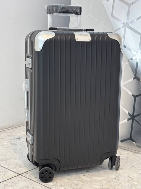 Чемодан Rimowa
