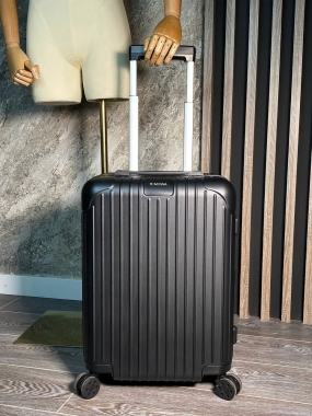 Чемодан Rimowa