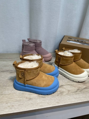 UGG