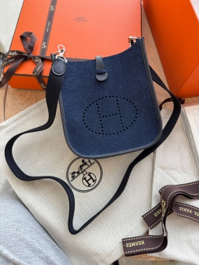 Сумка женская Evelyne mini фетр+кожа swift