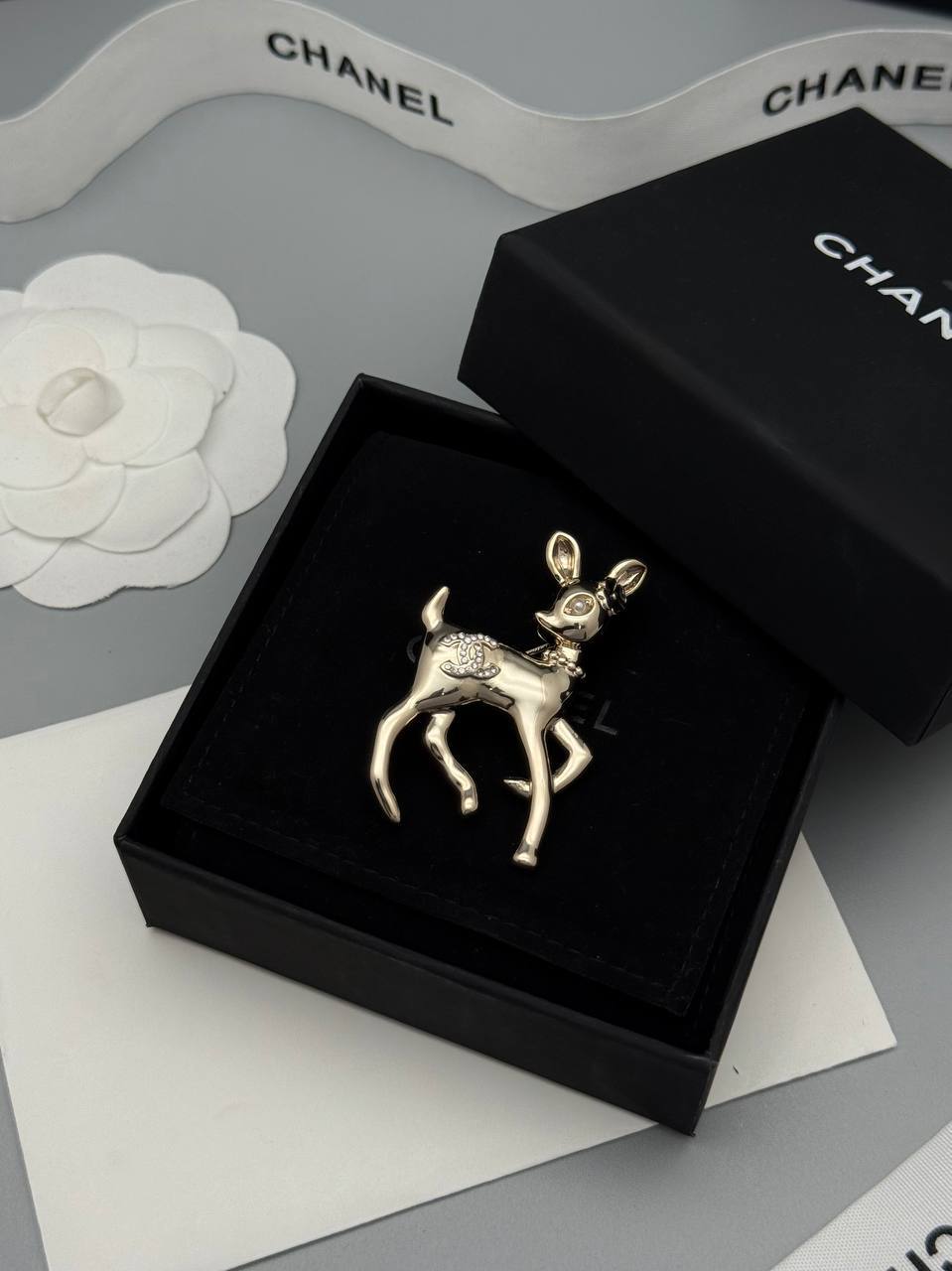 Брошь  Chanel Артикул BMS-150456 Брошь  Chanel Артикул BMS-150456