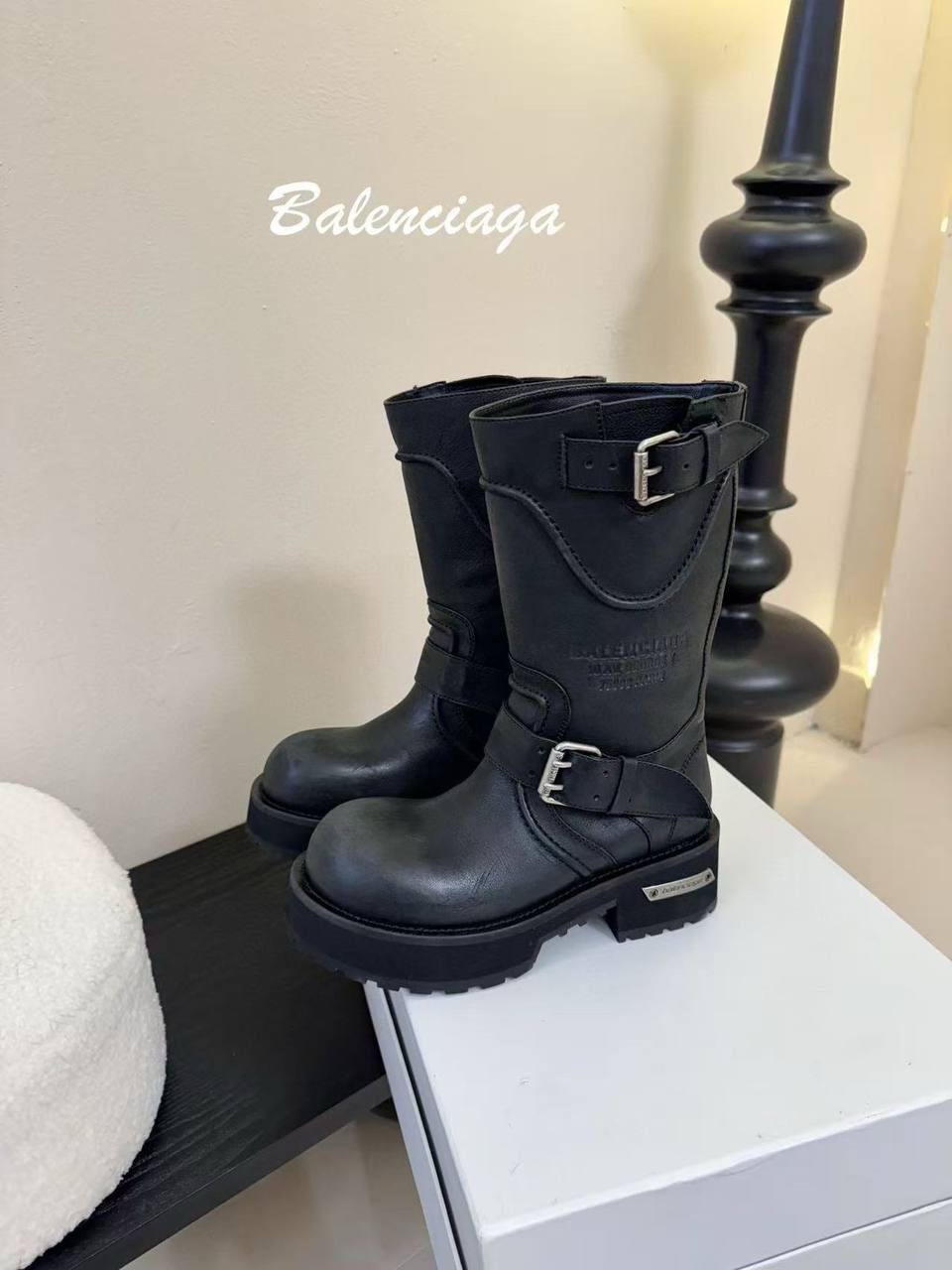 Ботинки  Balenciaga Артикул BMS-150502 Ботинки  Balenciaga Артикул BMS-150502