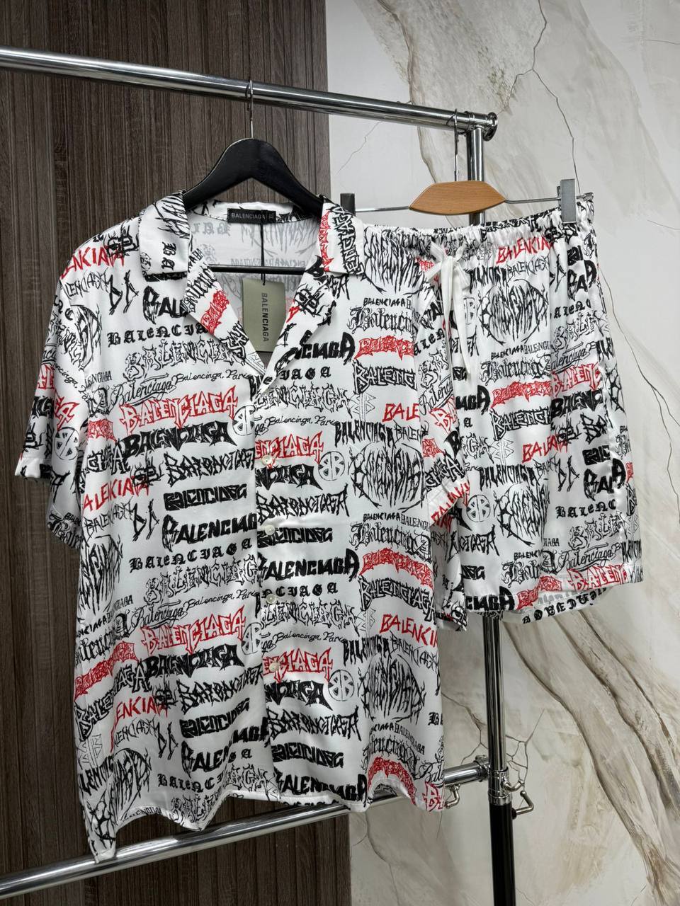 Костюм мужской Balenciaga Артикул BMS-150577 Костюм мужской Balenciaga Артикул BMS-150577